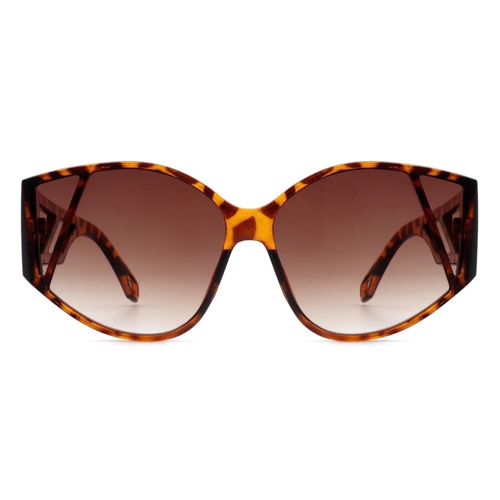 Women’s Oversize Tortoise Round Cat Eye Sunglasses